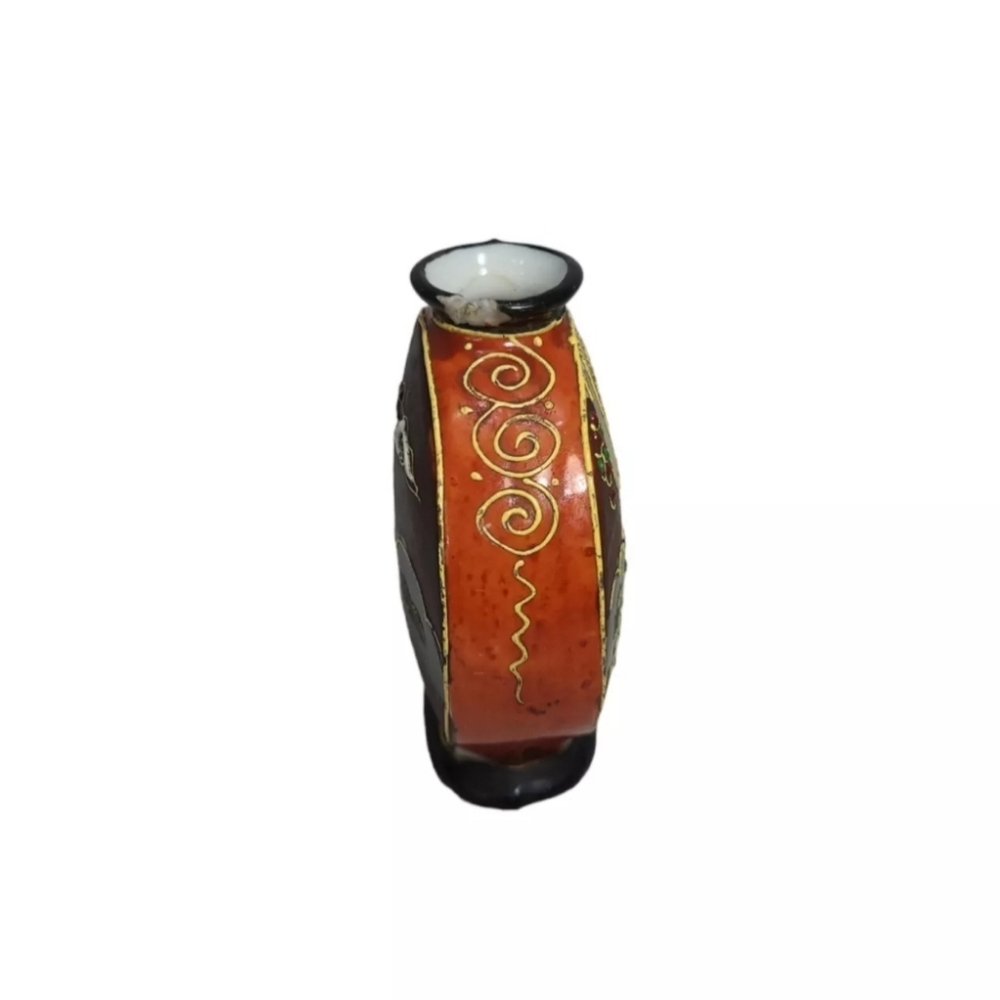 Japanese Satsuma Hand Painted Porcelain Vase 3" H - READ DESCRIPTION - Picture 4 of 6